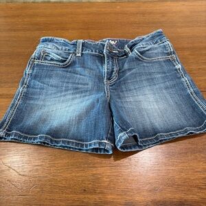 Wrangler Women's Blue Denim Stretch Jean Shorts 7/8